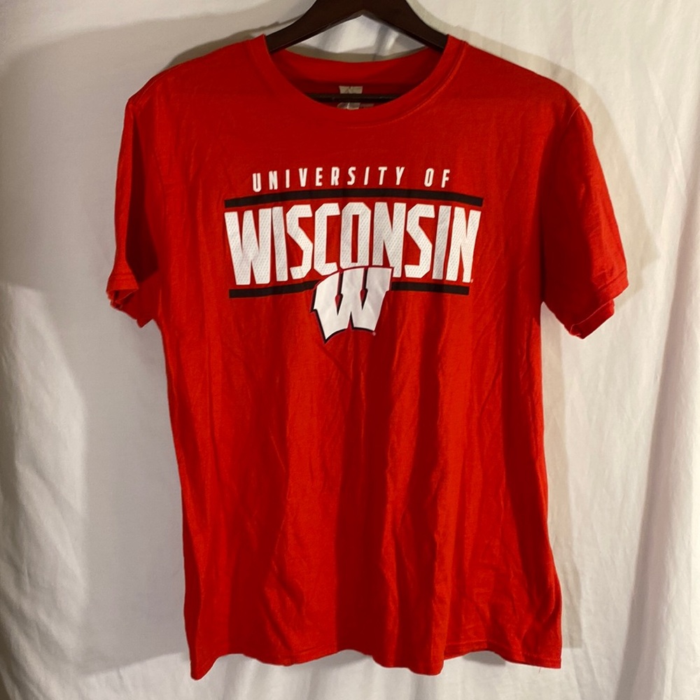 - Men’s UW shirt size L.